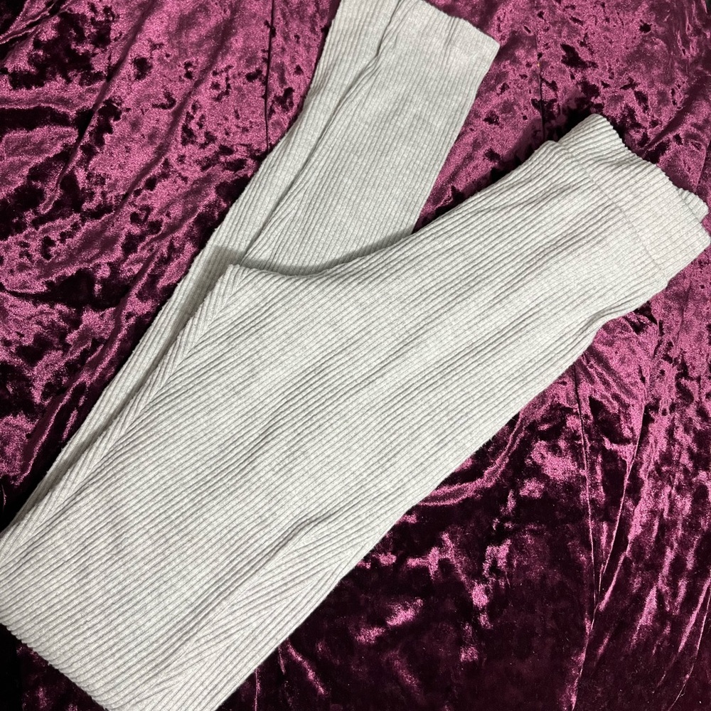 Gray leggings